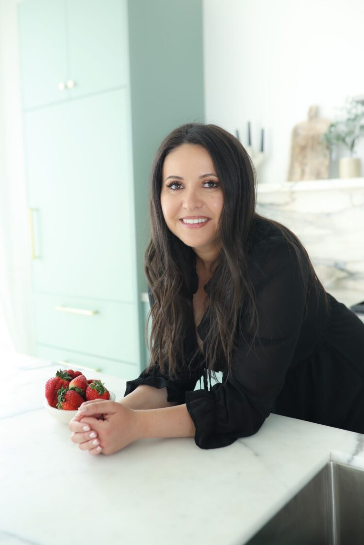 sneji themodernnonna feet 3