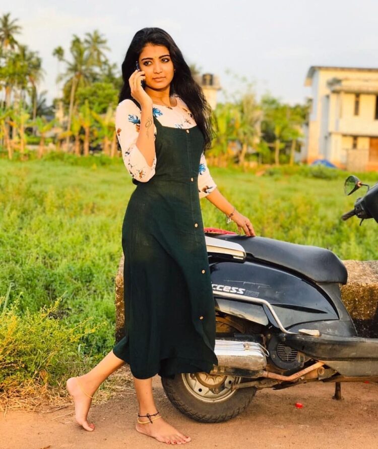 snisha chandran feet