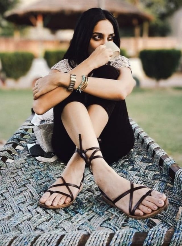 sobhita dhulipala feet