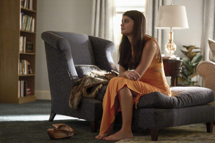 sofia black delia feet scaled