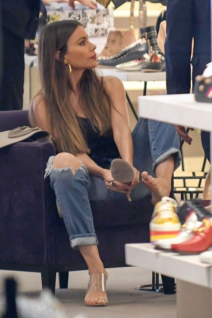 sofia vergara feet 3