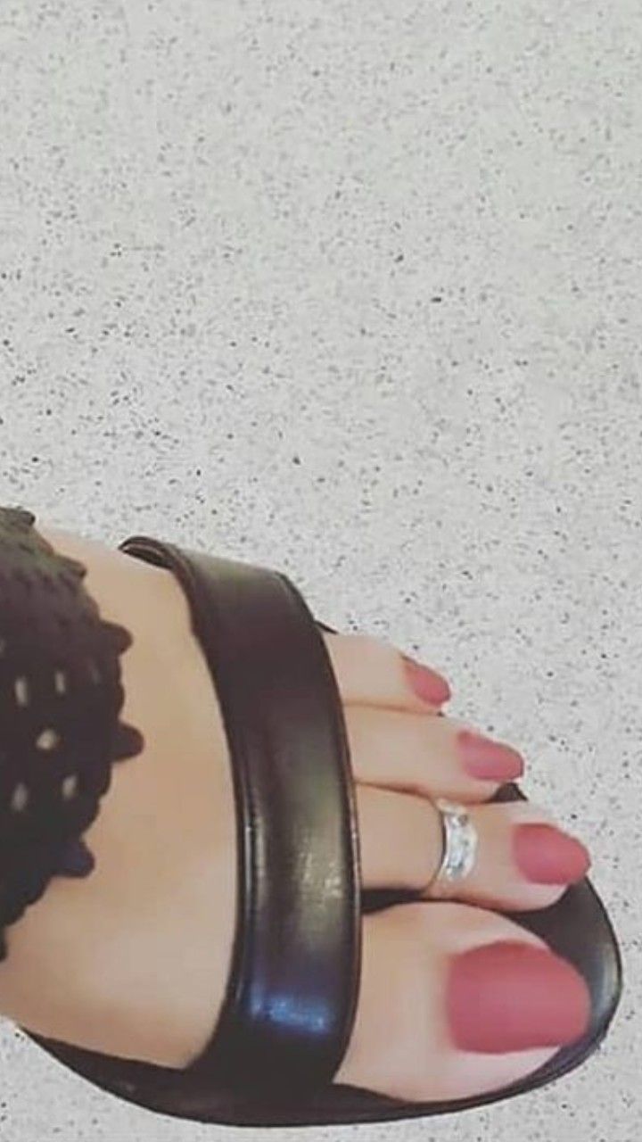 soha saeedi feet 3