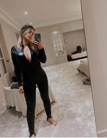 sol estevanez feet 4