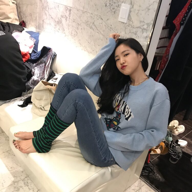 son na eun feet 2