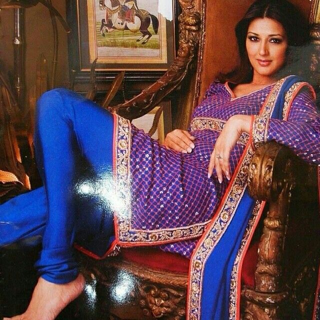 sonali bendre feet 1