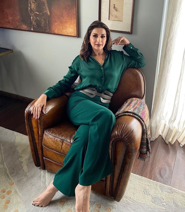 sonali bendre feet 4