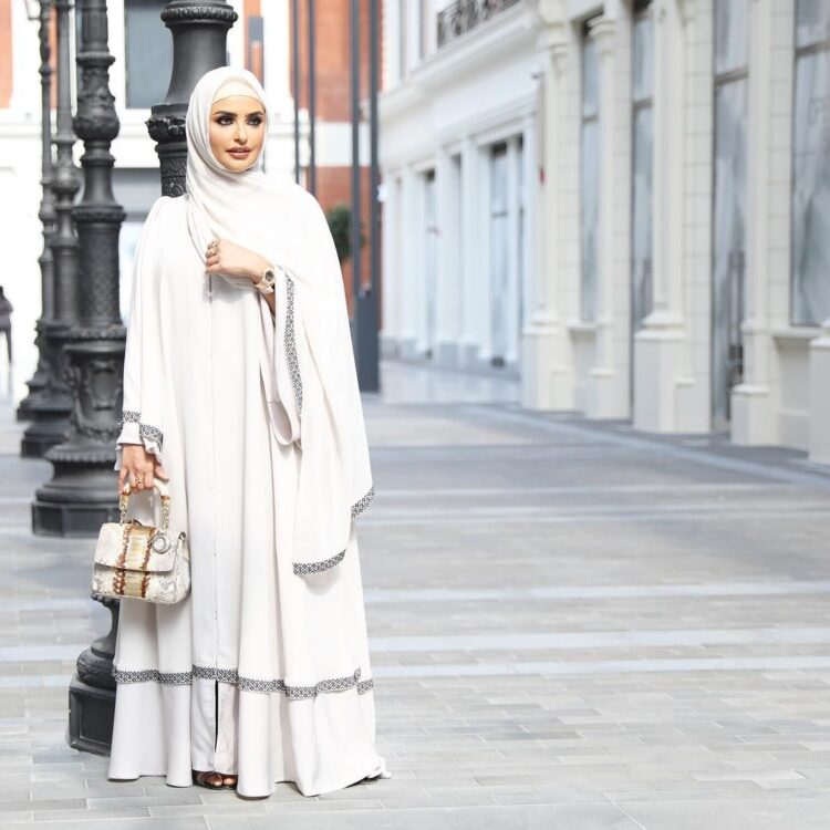 sondos alqattan feet 4