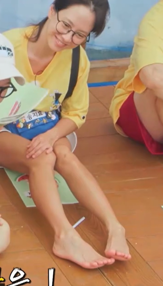 song ji hyo feet 6
