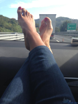 sonia bruganelli feet 5