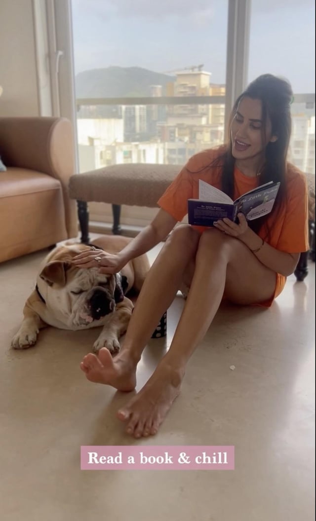 sonnalli seygall feet 2