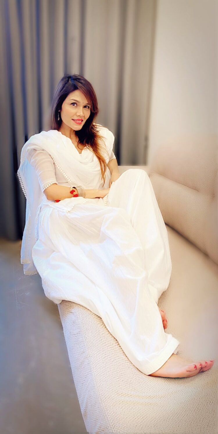 sonu kakkar feet