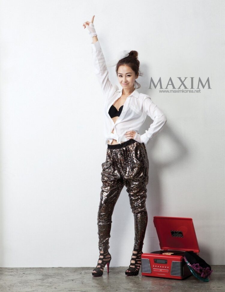 soo hyun hong feet 4