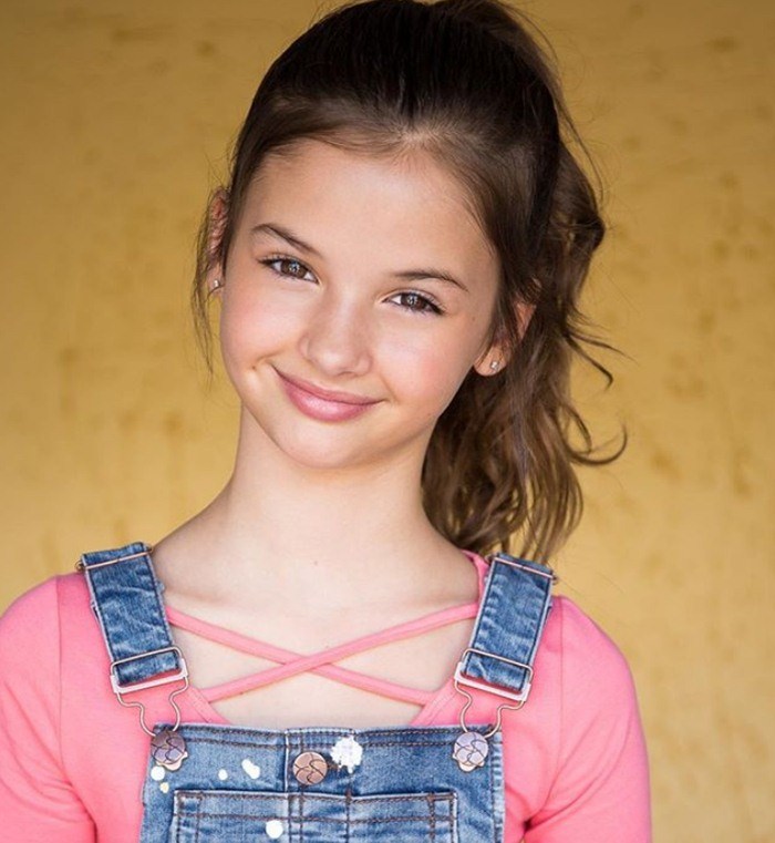 sophia gianna forest feet 3