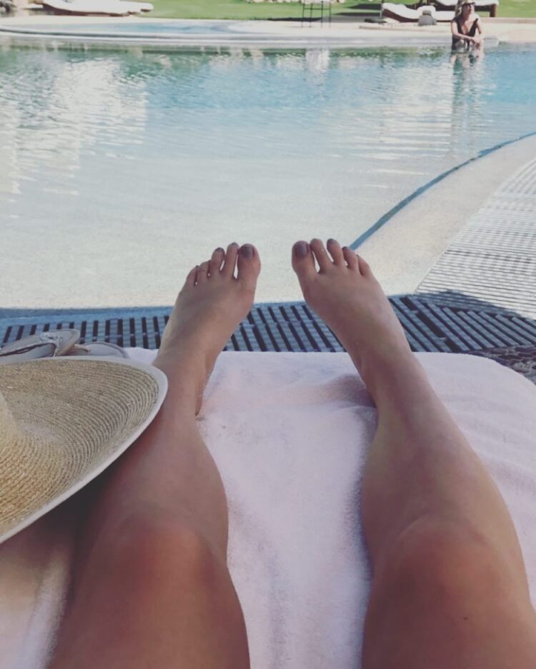 sophia hutchins feet