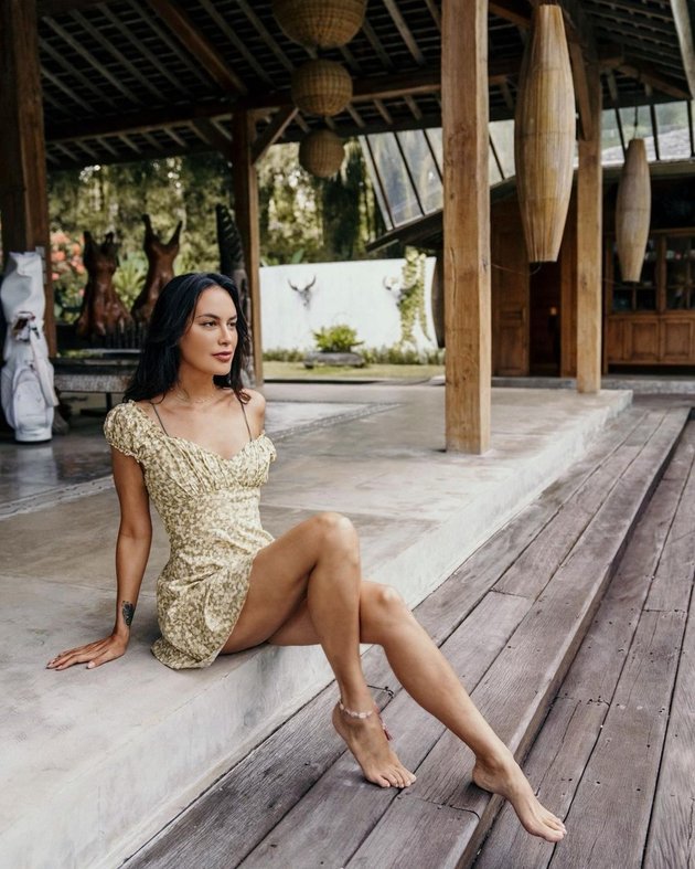 sophia latjuba feet 3