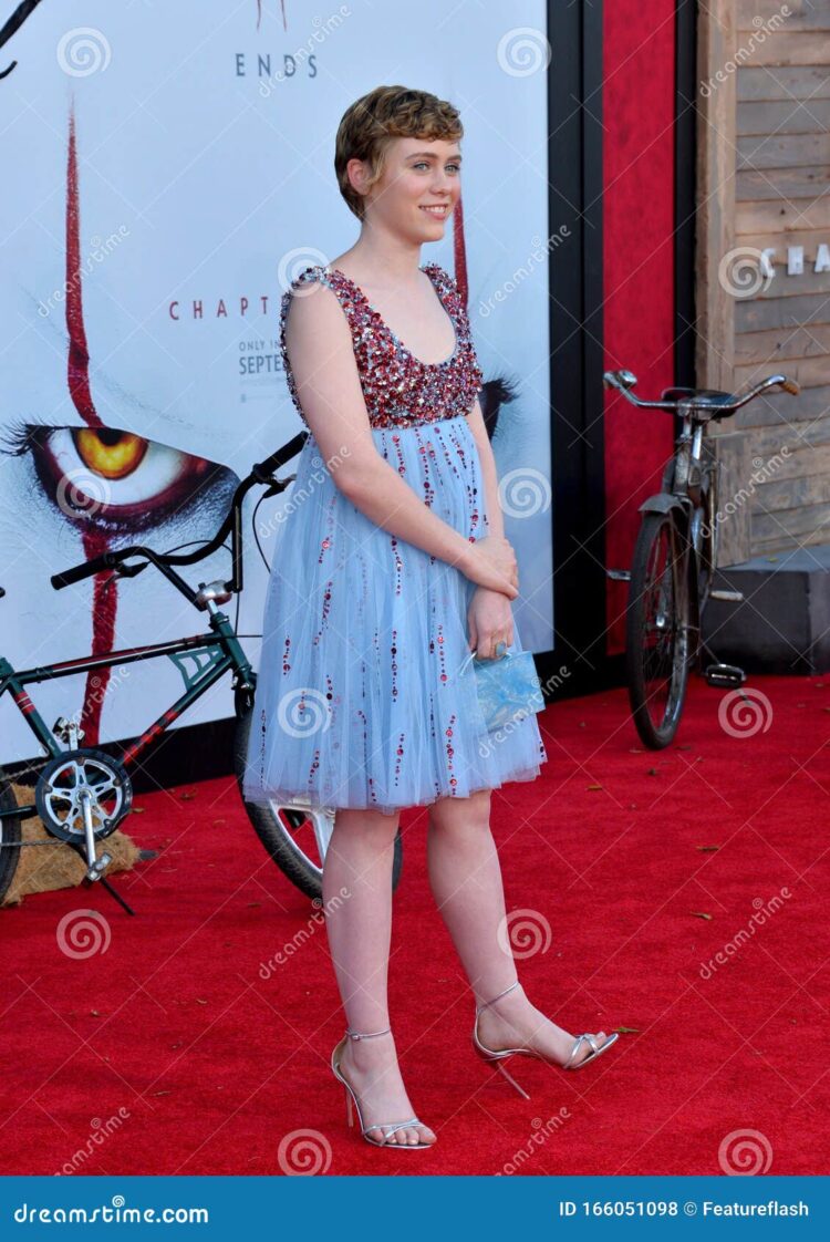 Sophia Lillis Feet