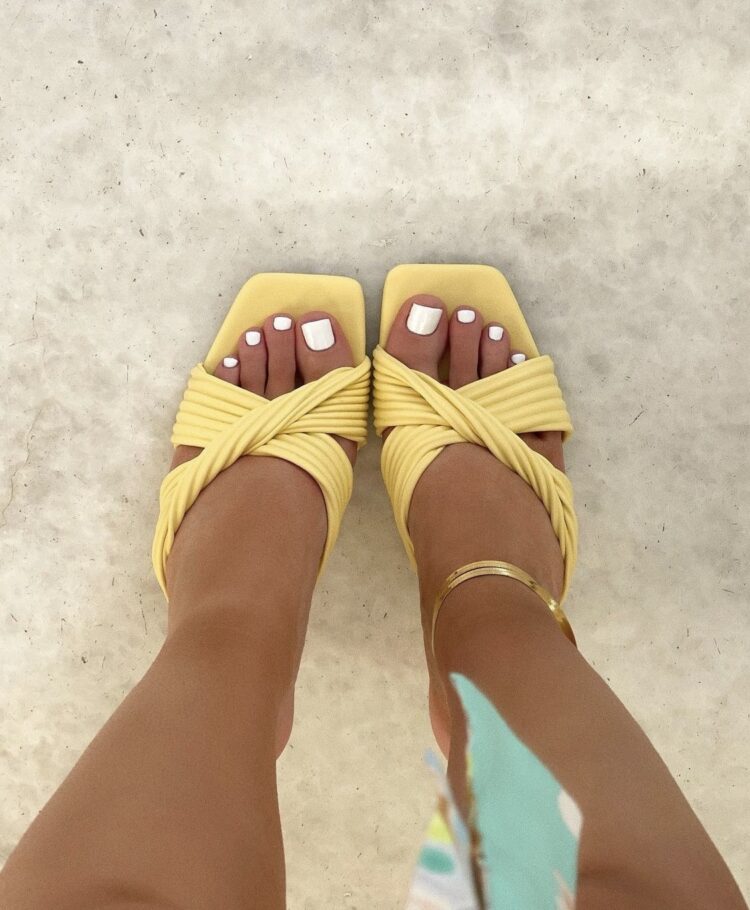 sophia tuxford feet 5