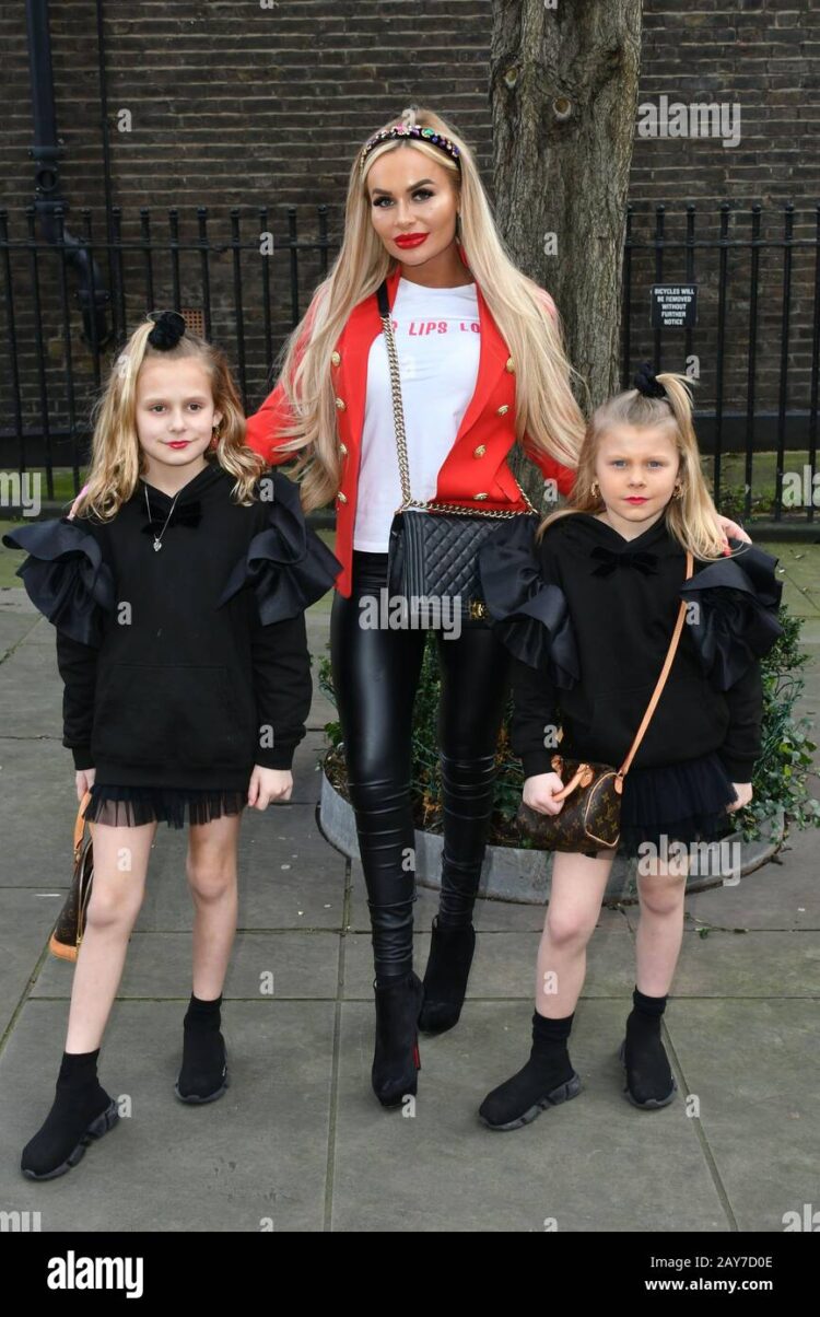 sophie may dickson feet 6