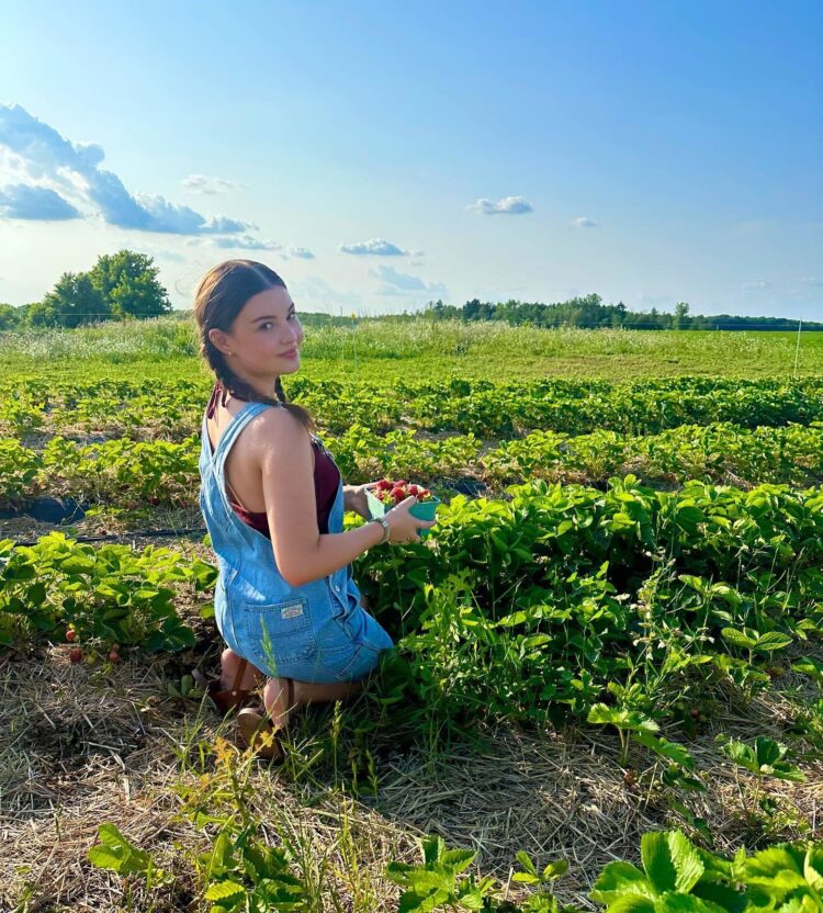 sophie pollono feet 1