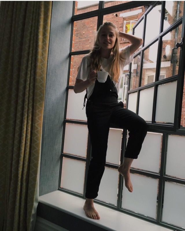 sophie simnett feet 2