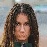 sophiemusicxx feet 5