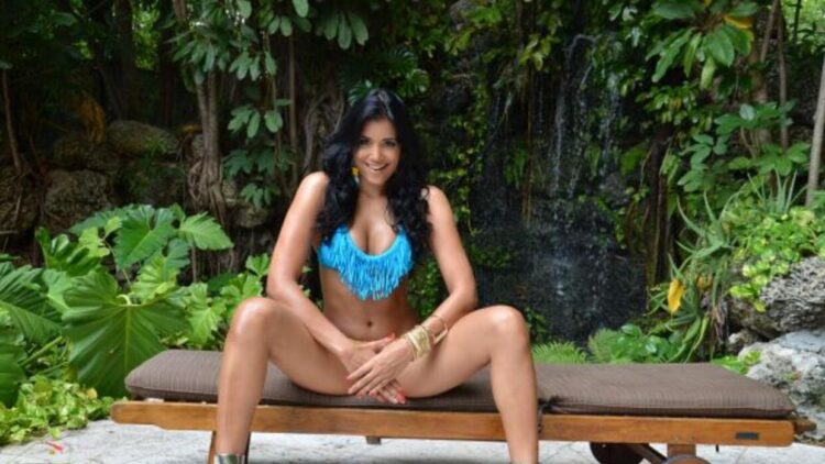 sophinel baez feet 2