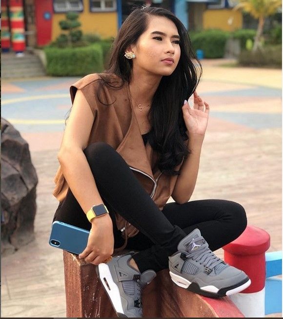 soraya rasyid feet 5