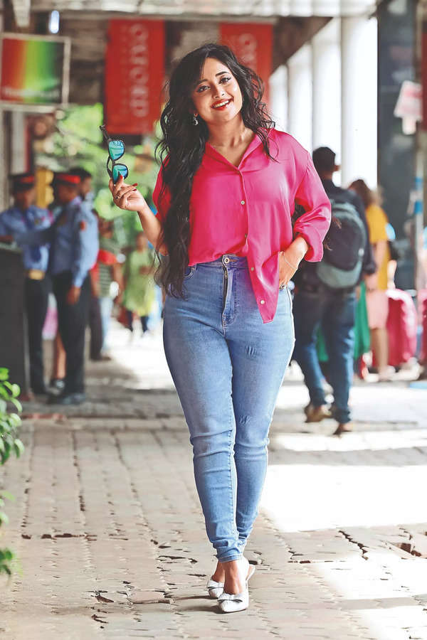 soumitrisha kundu feet 5