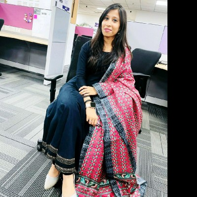 soumya saxena feet 4