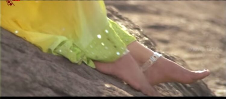 soundarya feet