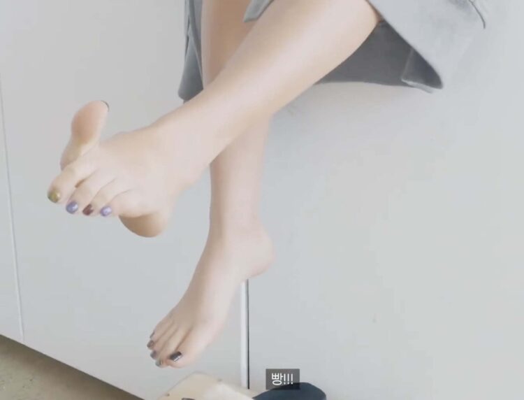 soyou feet 3