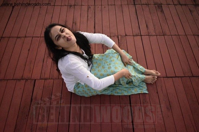 sri divya feet 4