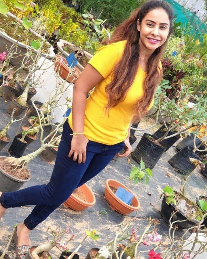 sri reddy mallidi feet 4