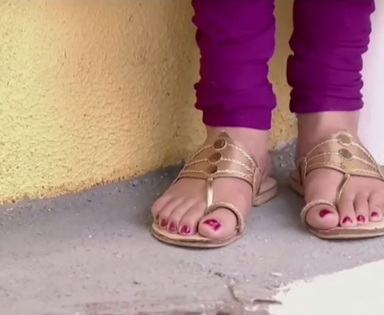 sriti jha feet 3
