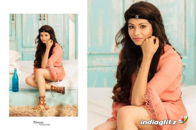 srushti patil feet 1