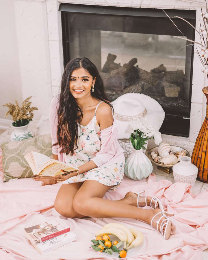 sruthi jayadevan feet 5