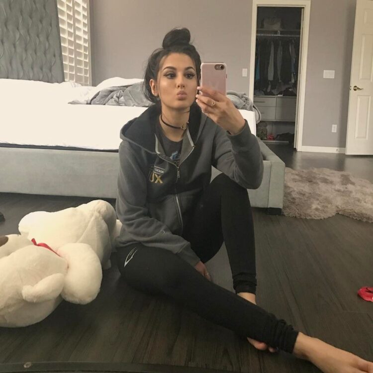 sssniperwolf feet 4