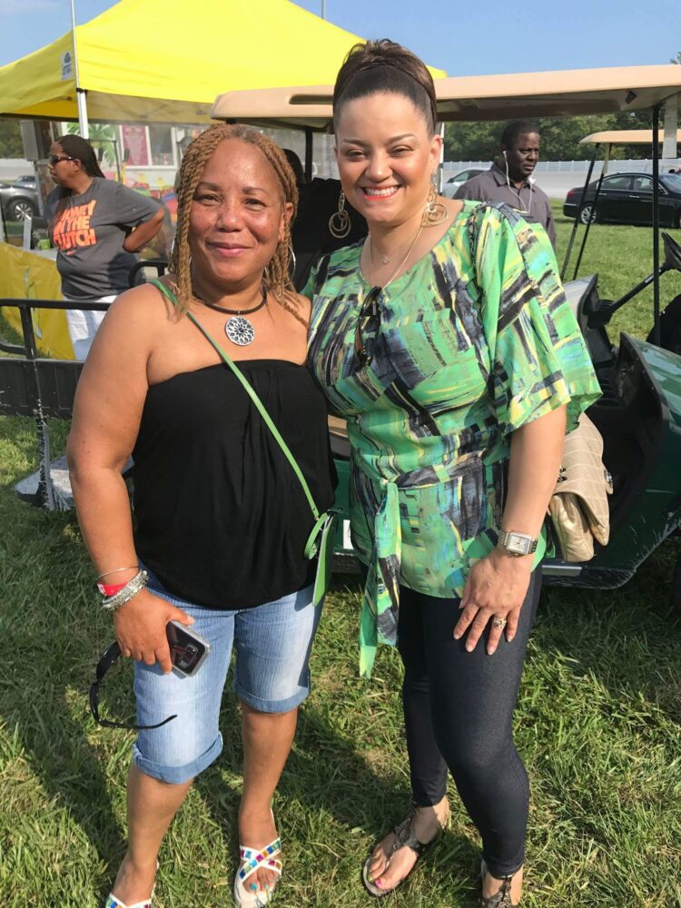 stacy lattisaw feet 6