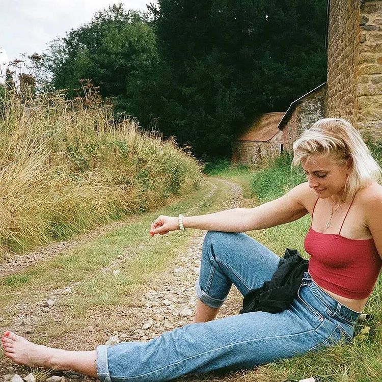 stefanie martini feet 1