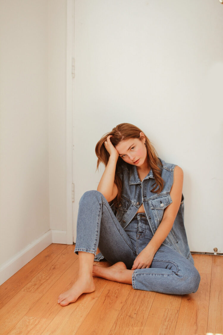 stefanie scott feet 1 scaled