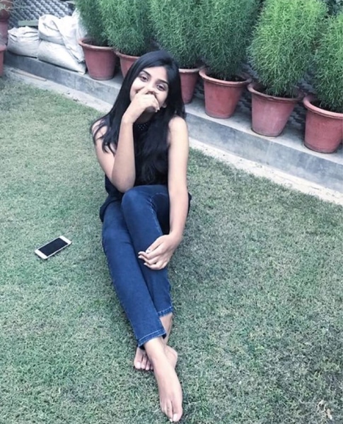 steffi cyrill feet 3