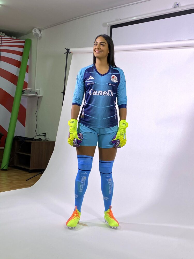 stefi jimenez feet 5