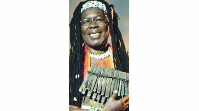 stella chiweshe feet 6