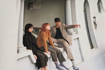 stella donnelly feet 5