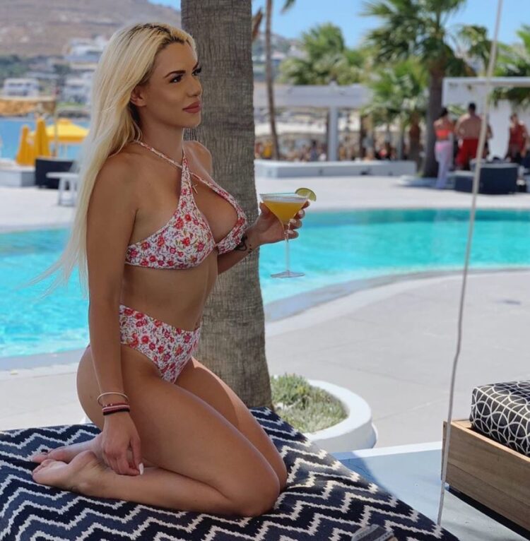 stella mizeraki feet 1