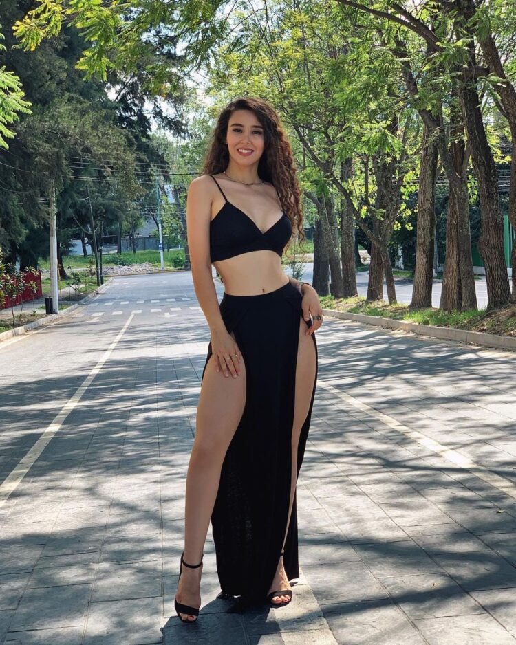 stephani valadez feet