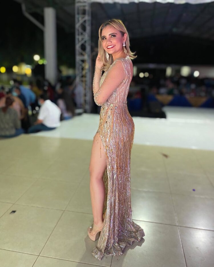 stephanie del cid feet 5