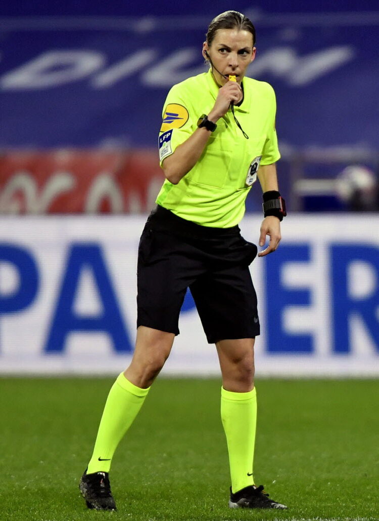 stephanie frappart feet 4