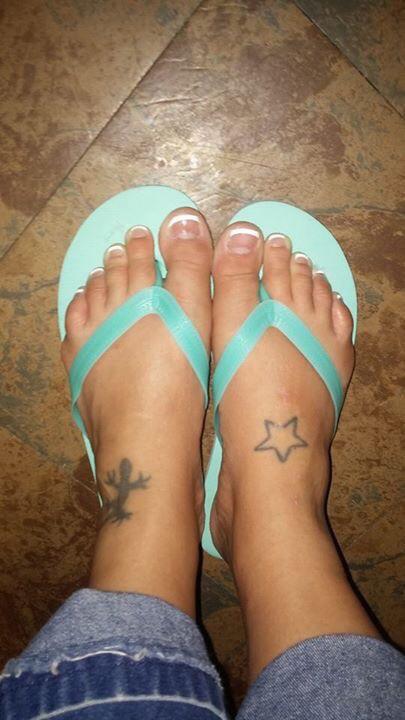 stephanie george feet 2