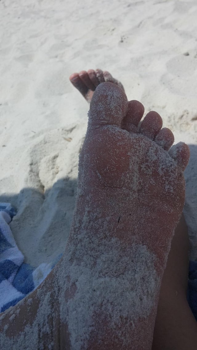 stephanie george feet 4